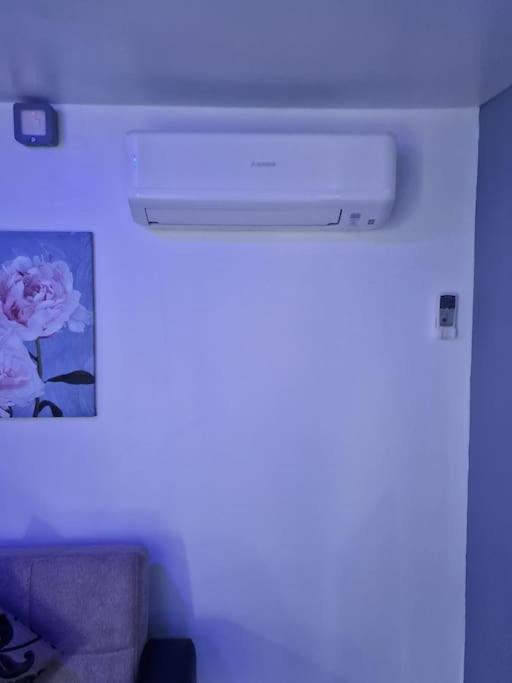 Perfect For Exploring Birmingham Apartment Bagian luar foto