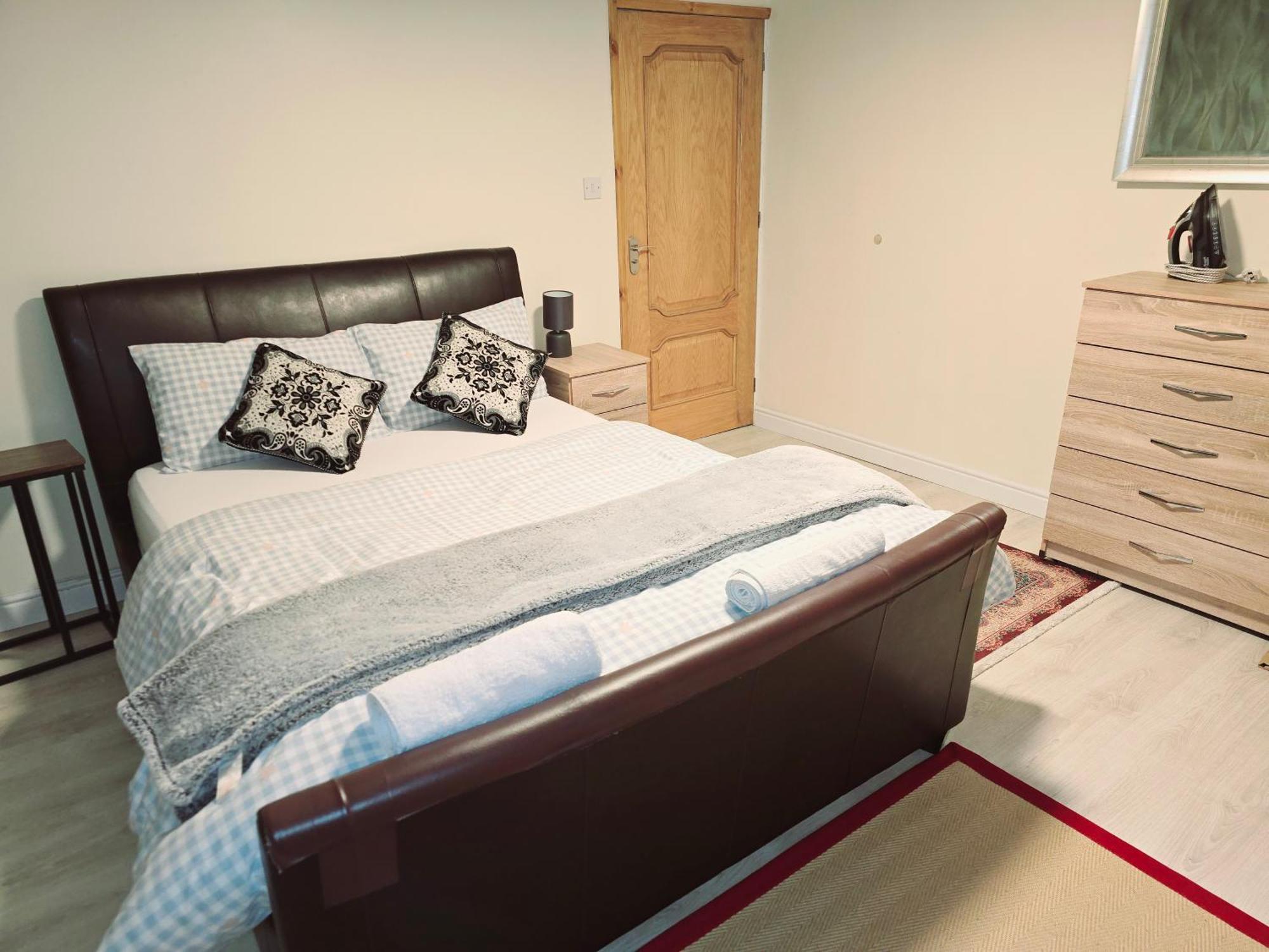 Perfect For Exploring Birmingham Apartment Bagian luar foto